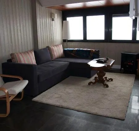 Loft Apartment *